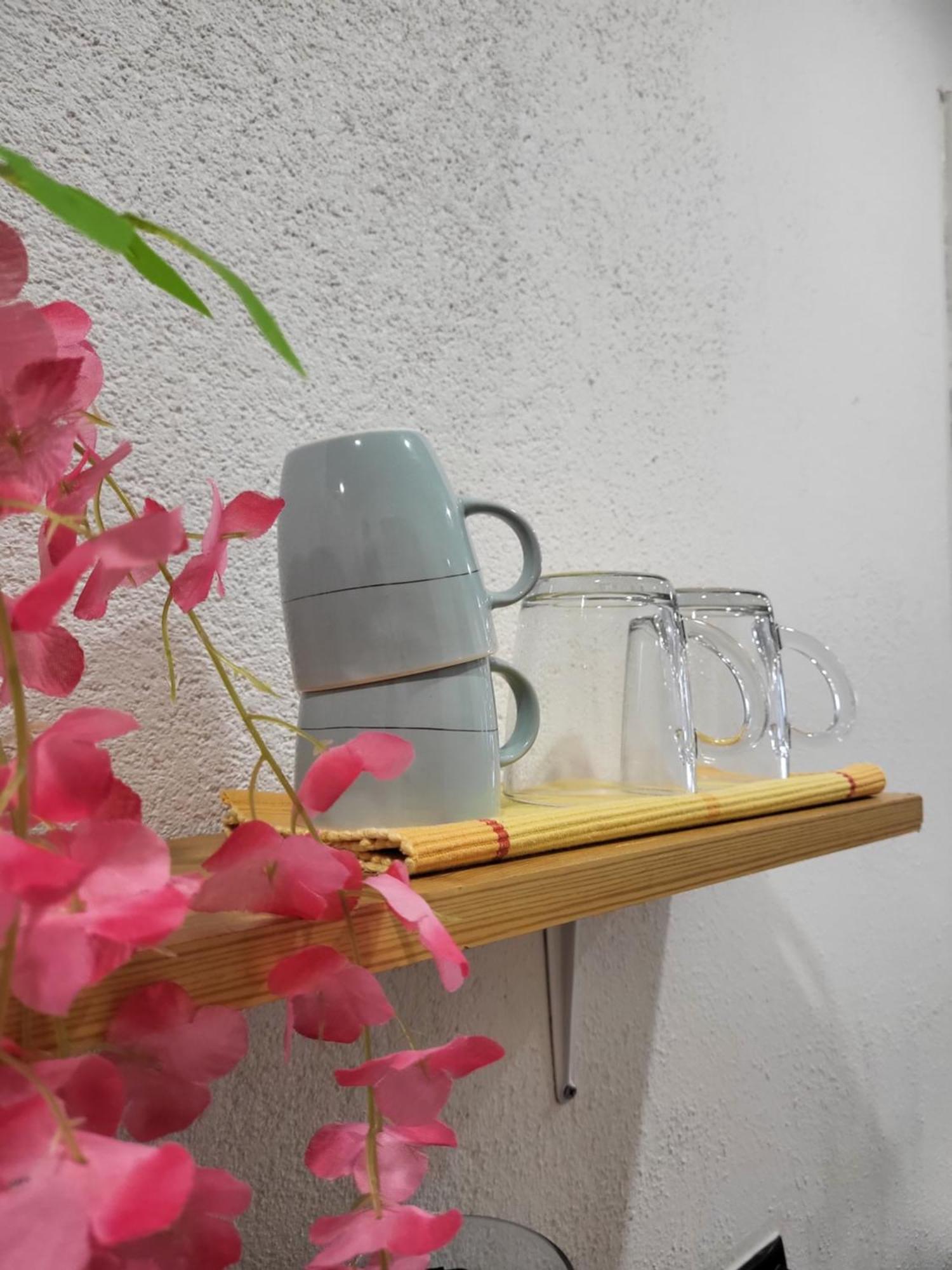 Lovely Oasis Apartment Schmelz Luaran gambar